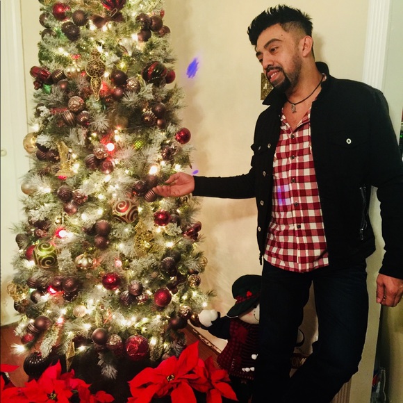 Meet your Posher, Froylan - Picture 1 of 1